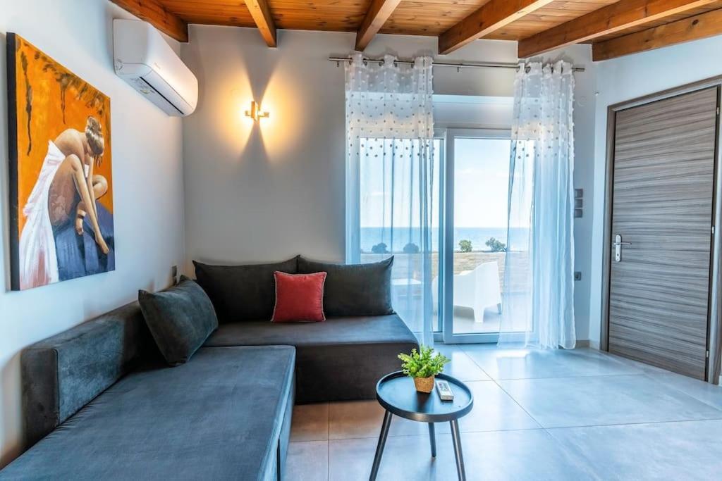 Zefyros Suite , Seafront Retreat ! Pánormos Екстериор снимка