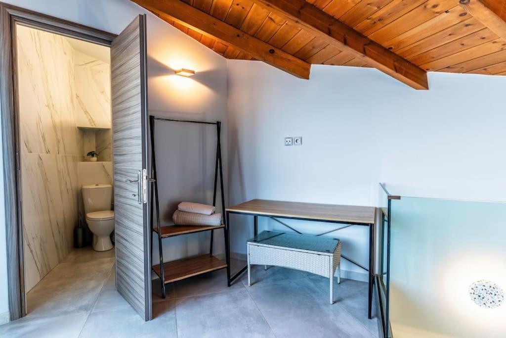 Zefyros Suite , Seafront Retreat ! Pánormos Екстериор снимка