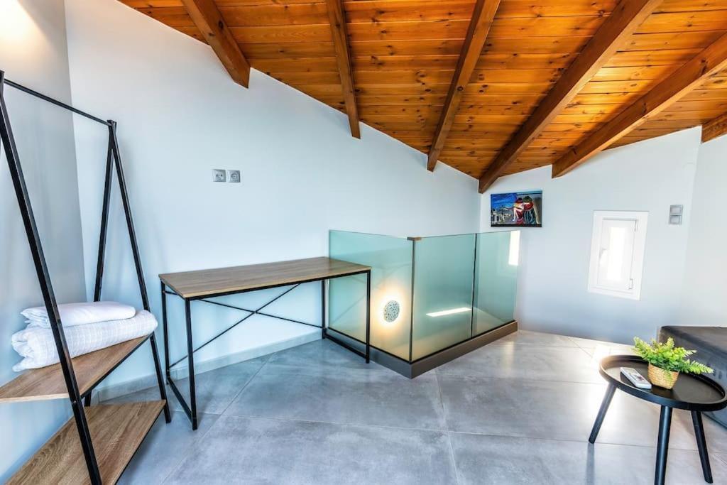 Zefyros Suite , Seafront Retreat ! Pánormos Екстериор снимка