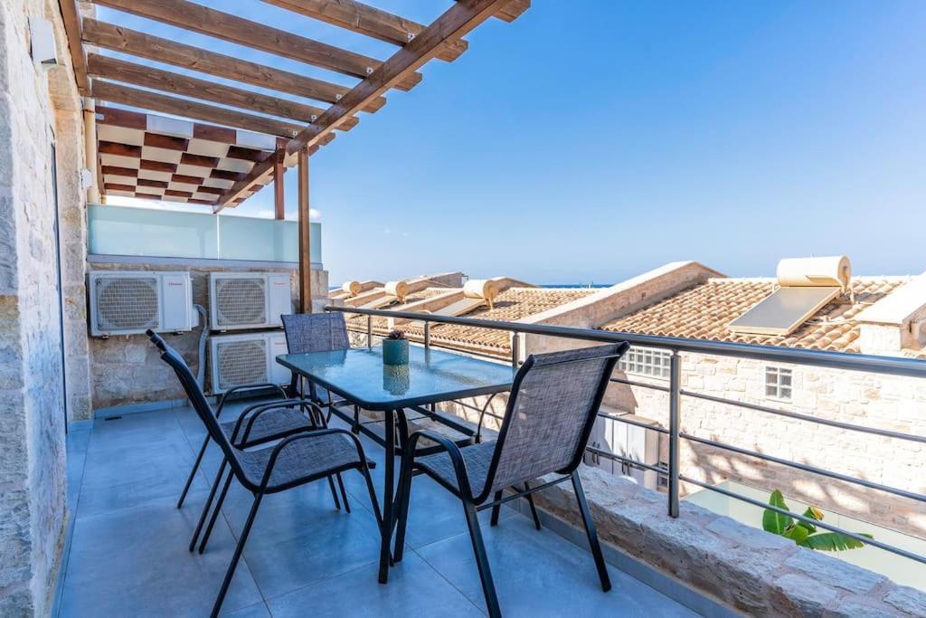 Zefyros Suite , Seafront Retreat ! Pánormos Екстериор снимка