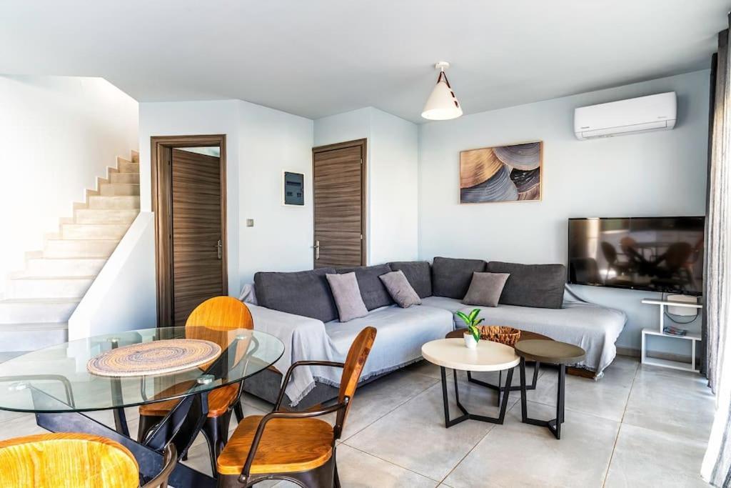 Zefyros Suite , Seafront Retreat ! Pánormos Екстериор снимка