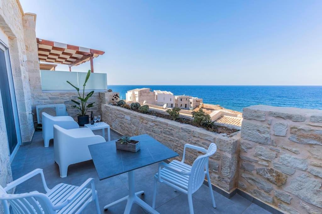 Zefyros Suite , Seafront Retreat ! Pánormos Екстериор снимка
